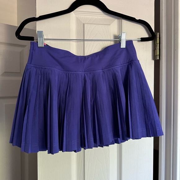 Lululemon Tennis Skirt Size 4 - Picture 2 of 4